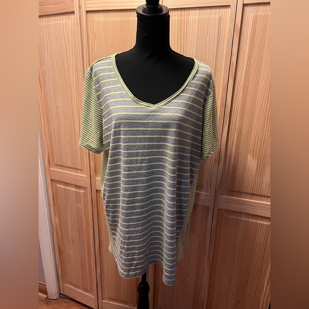 Bleu V-Neck Tunic Gray & Yellow Striped 2X